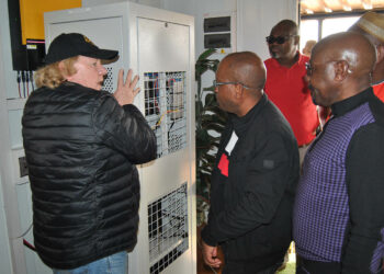 MEC Dlamini switches on WIFI for the community of Kromdraai