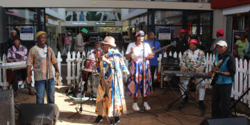 Heritage jazz grooves at mall court