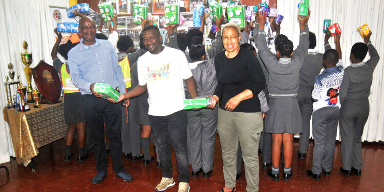 Keketso donates Sanitary towels to learners