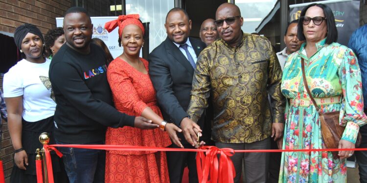 Kagiso gets new library