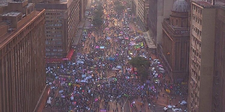 Government Praises Peaceful Migration Protests Nationwide